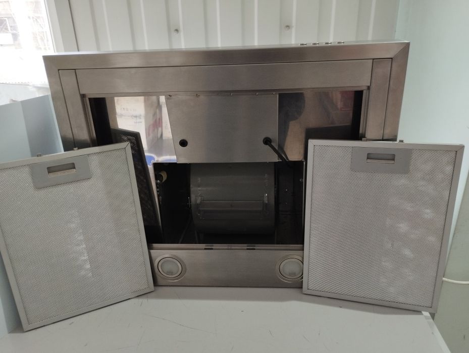 Новая вытяжка Т-образная Pyramida