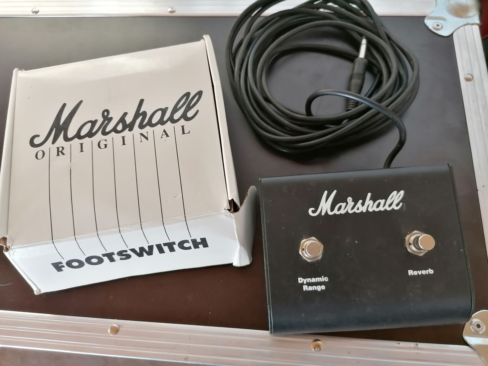 Amplificador Marshall 2266 + coluna Blackstar HTV412