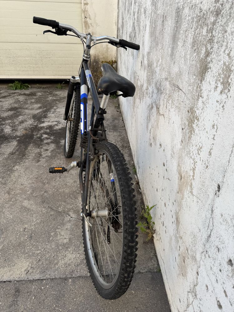 Bicicleta GT roda 27