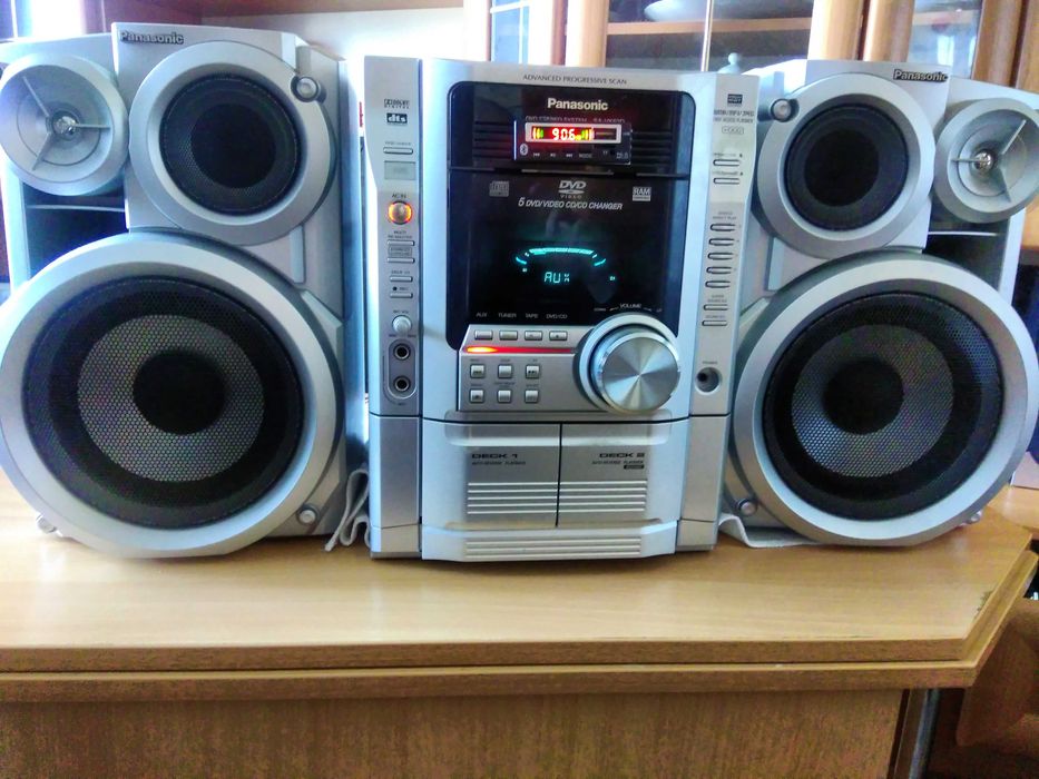 Музичний центр MP3 плеєр +FM+ блютуз MicroSD USB пульт