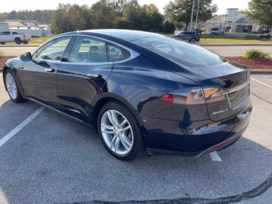 Tesla Model S 85      2014
