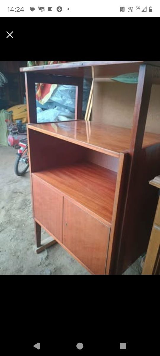 Sprzedam biblioteczkę z czasów PRL-u do odnowienia