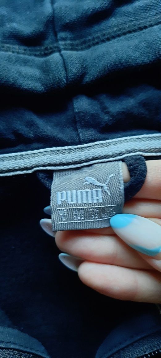 Czarna rozpinana bluza z kapturem marki Puma rozmiar 152