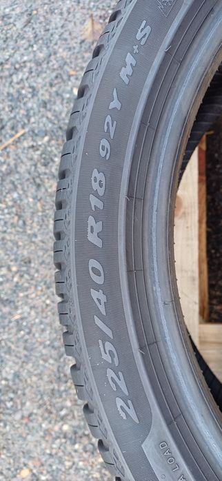 225/40R18 92Y PIRELLI , komplet opon wielosezonowych.