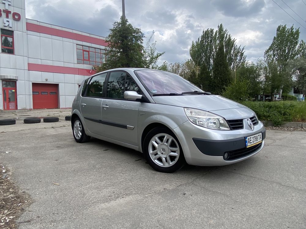 Renault Scenic 2 2.0 Бензин Автомат Обслужен