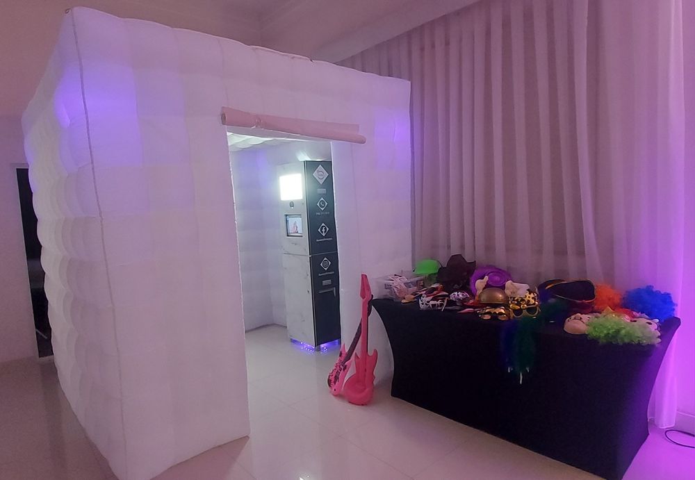 Fotobudka, fotokabina LED, napis Miłość, LOVE, mega SERCE