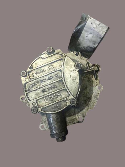 Вакуумний насос Мерседес 2.3/2.9 дизель  *б\у