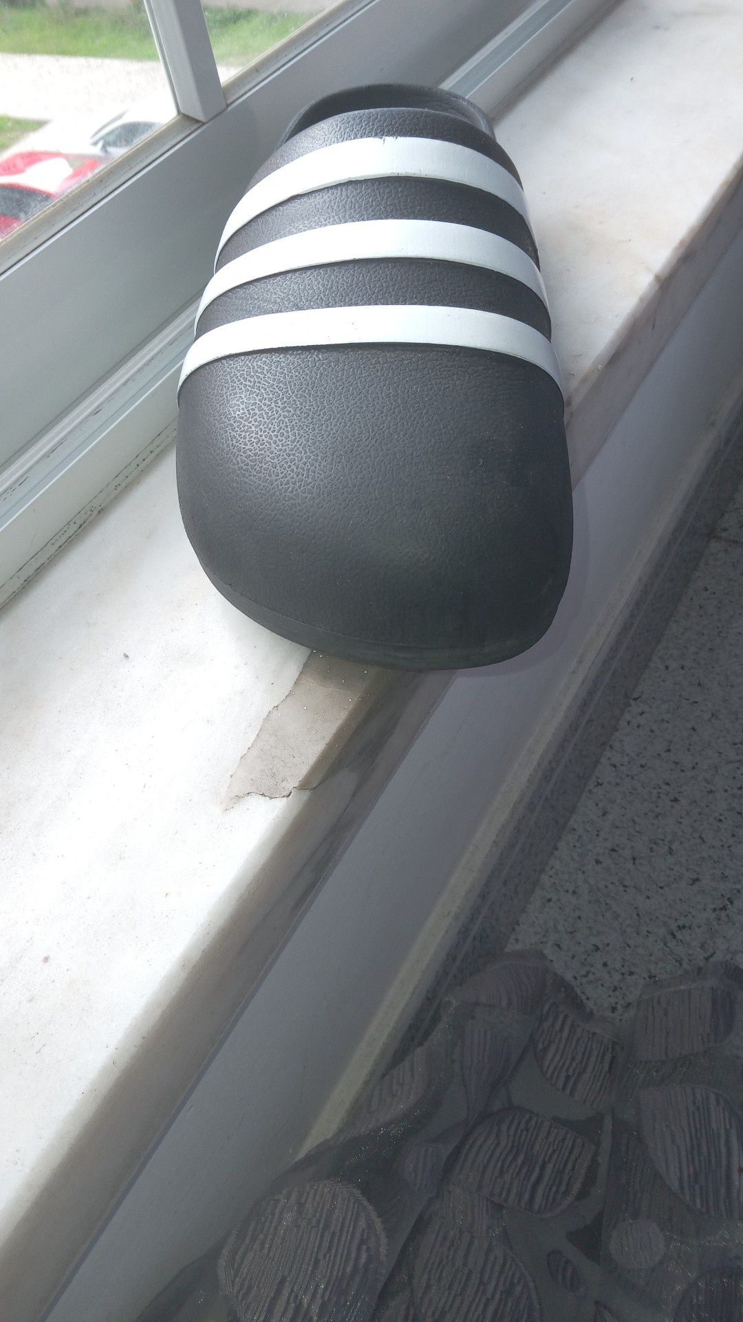 Vende-se Crocs da marca Adidas