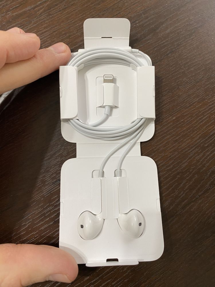 Навушники EarPods Lightning оригінал не розпаковані