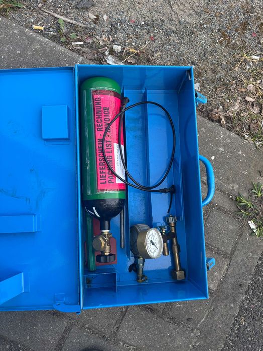 Zestaw do uzupełniania gazu w młotach hydraulicznych krupp