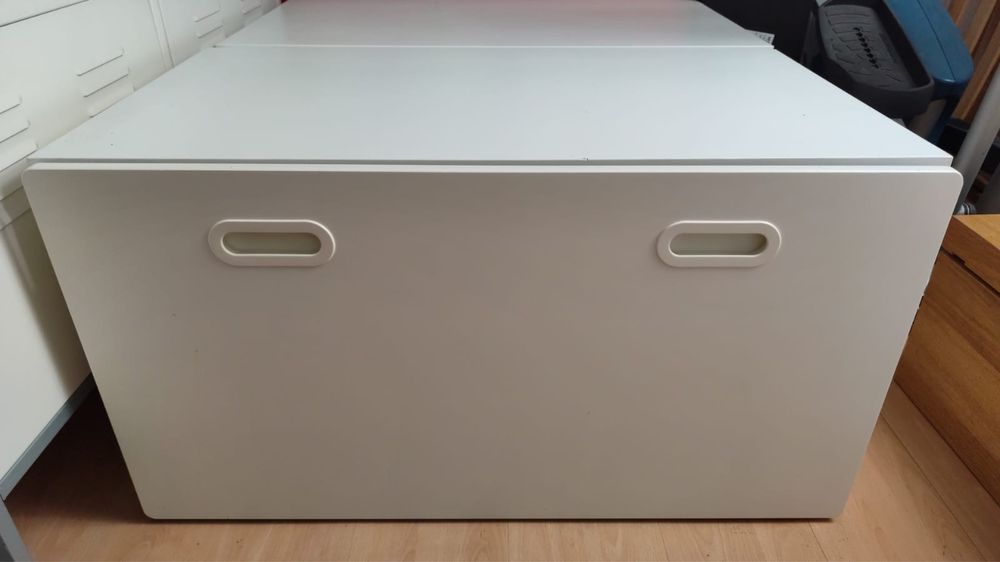 Mobilia branca quarto criança IKEA, muito bom estado