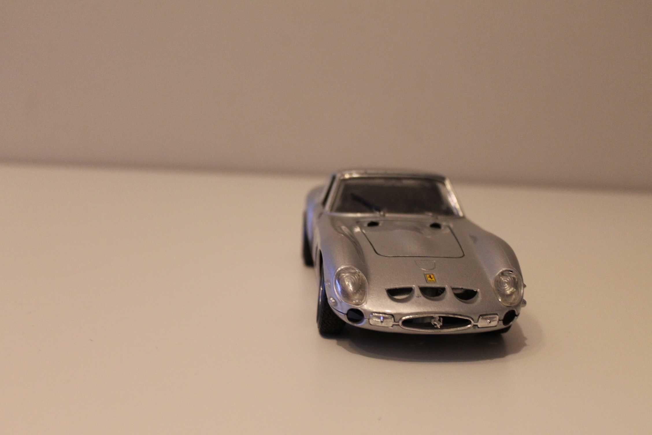 Ferrari 250 GTO Gray Bburago 1/24