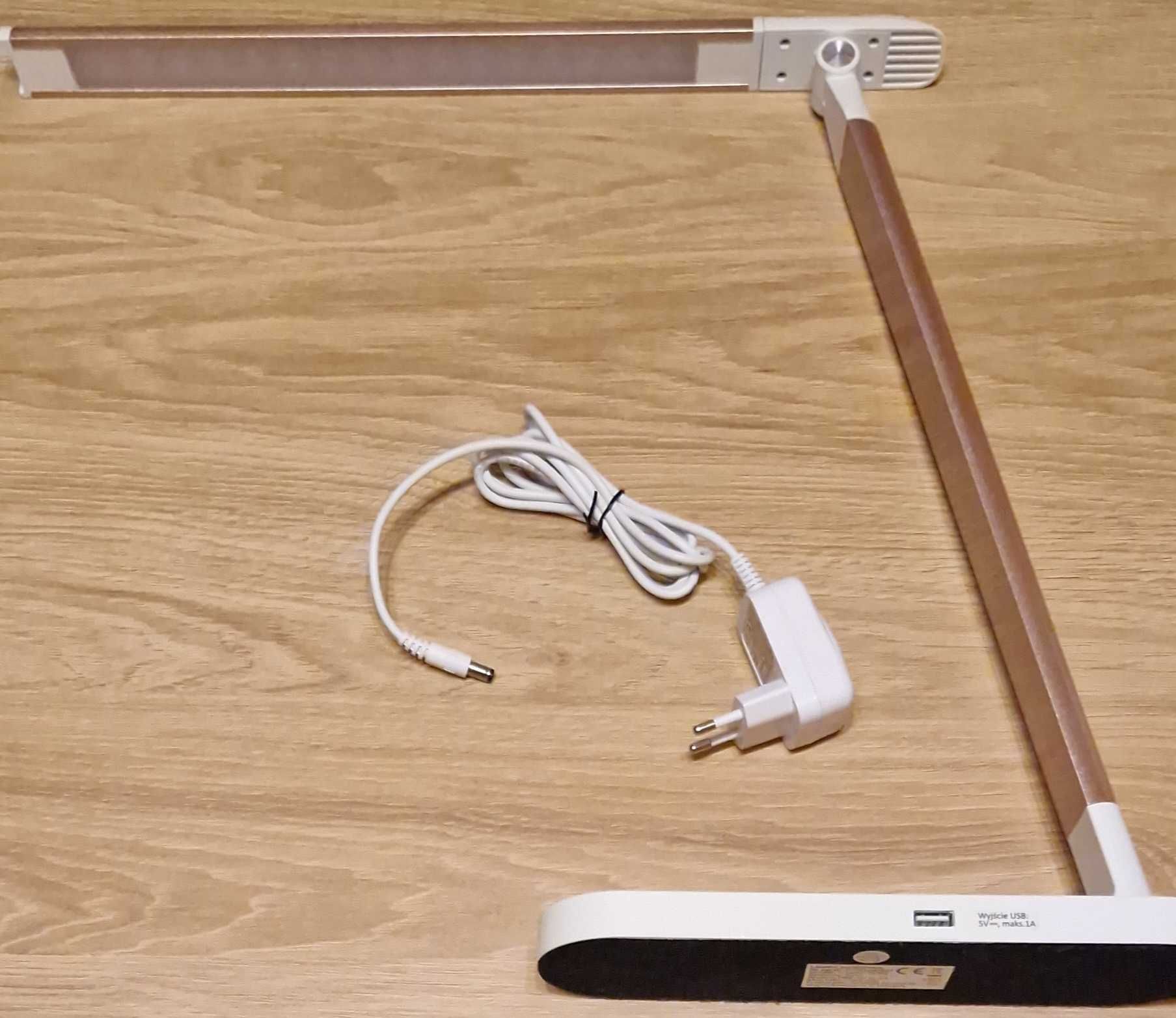 Lampa biurkowa SMUXEE różowa wyjście USB do ładowania