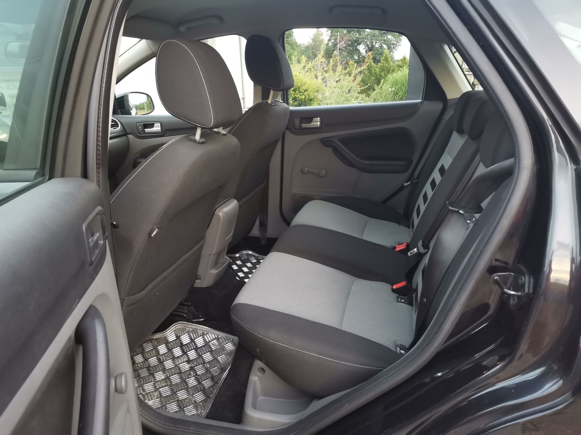 Ford focus mk2 1.6 Bezwypadkowy