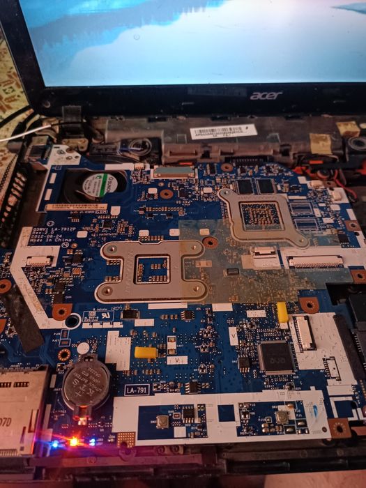 Ноутбук e1 531g Pentium b960 під ремонт запчастини відновлення