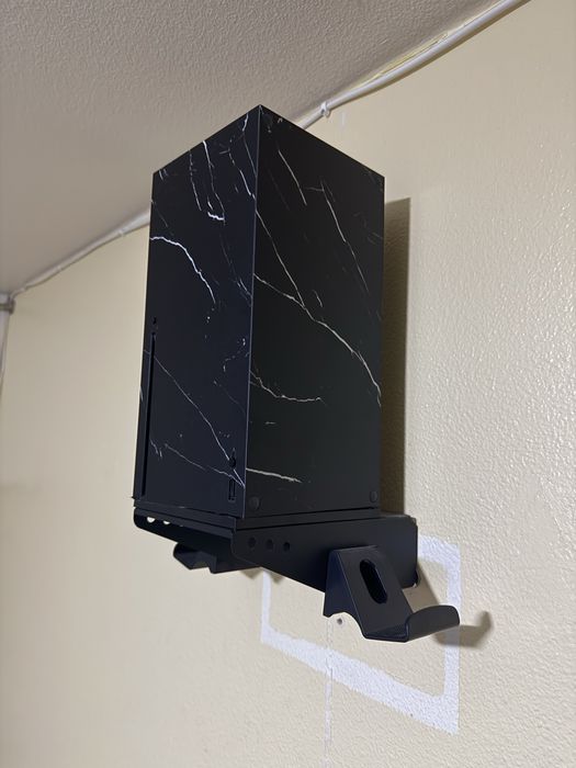 Xbox Serie X 1TB + Headphones Microsoft + Suporte Parede