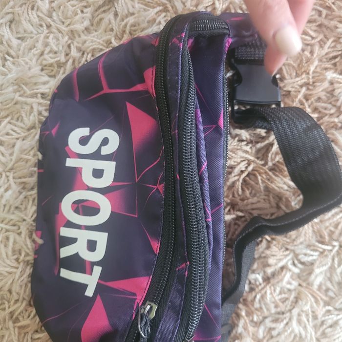 Сумочка на пояс нова