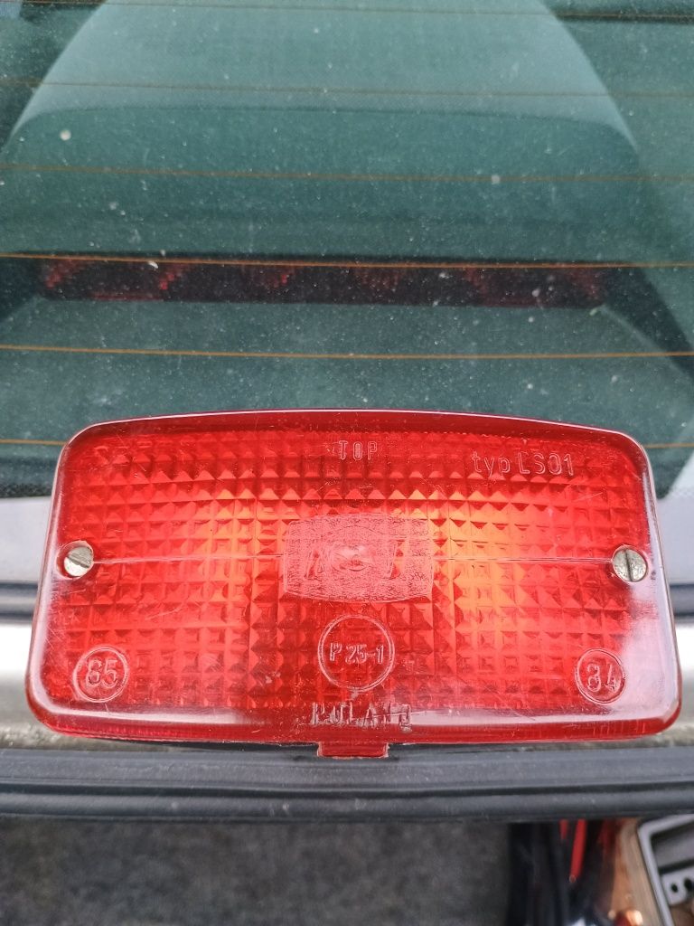 Tylna lampa przeciwmgłowa Fiat 126p