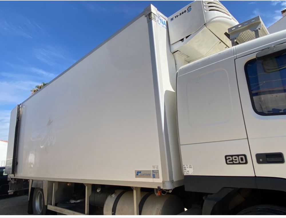 Camiao Volvo FM7