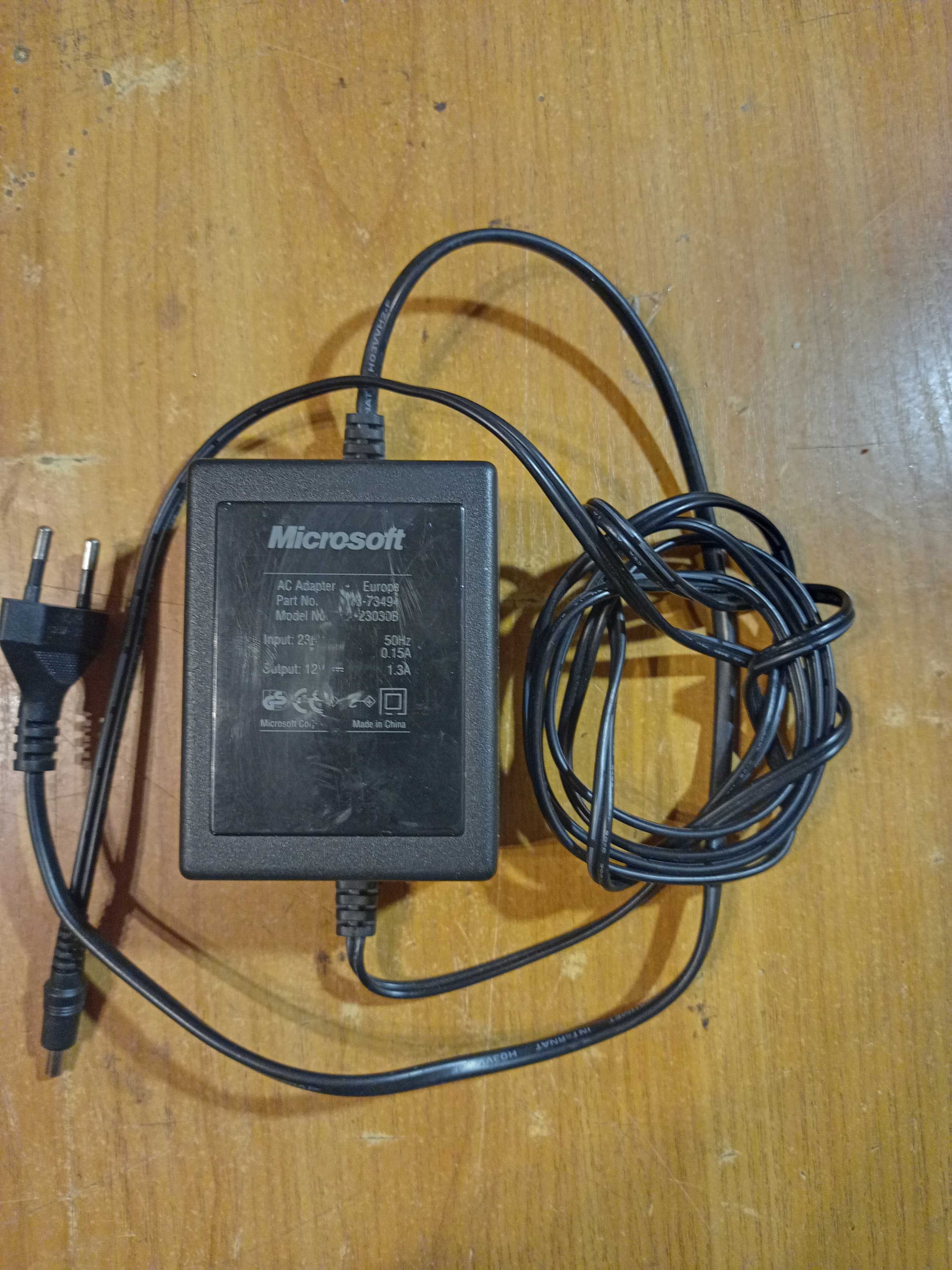 Блок питания Microsoft"
