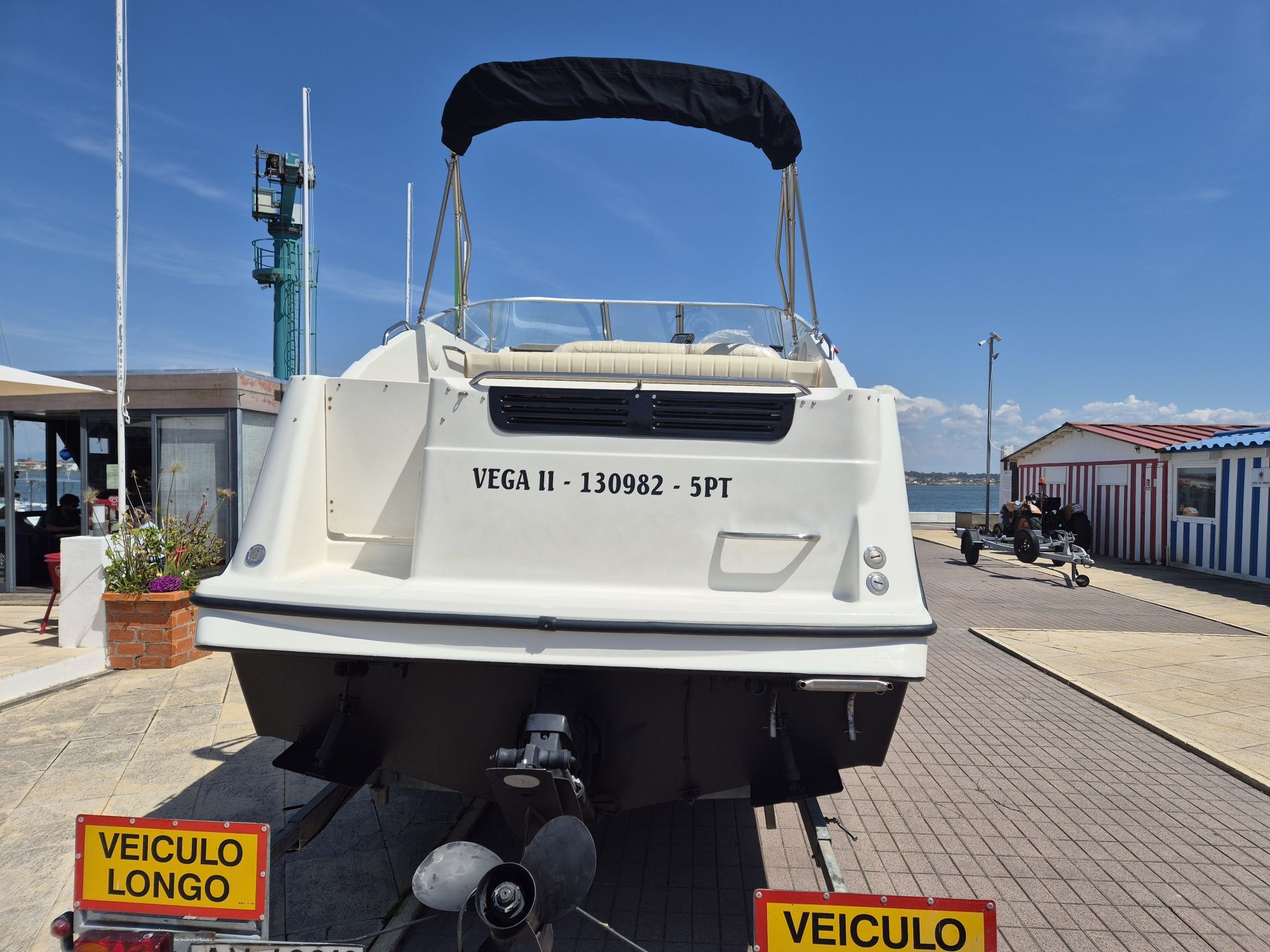 Barco Maxum 2400 SCR