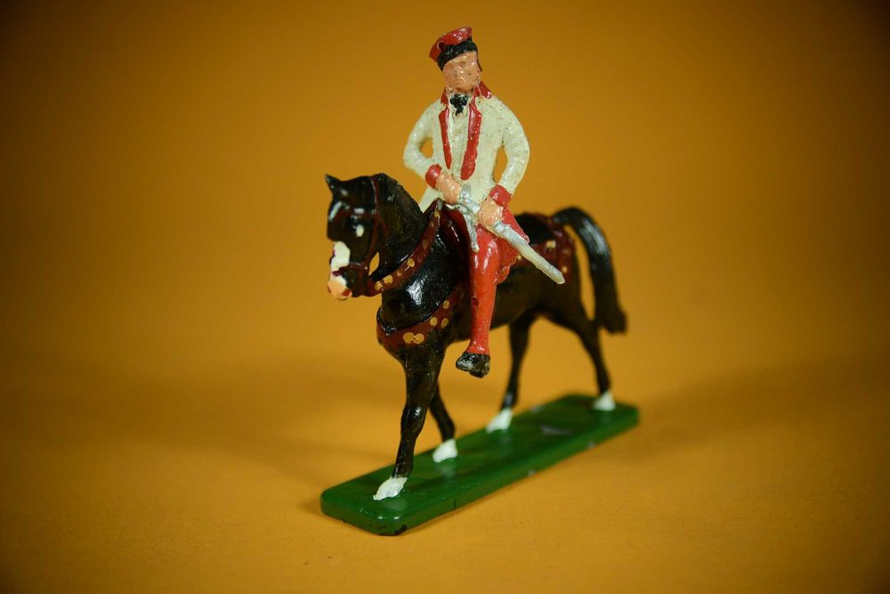 Żołnierzyki - Kościuszkowcy konno z podstawką