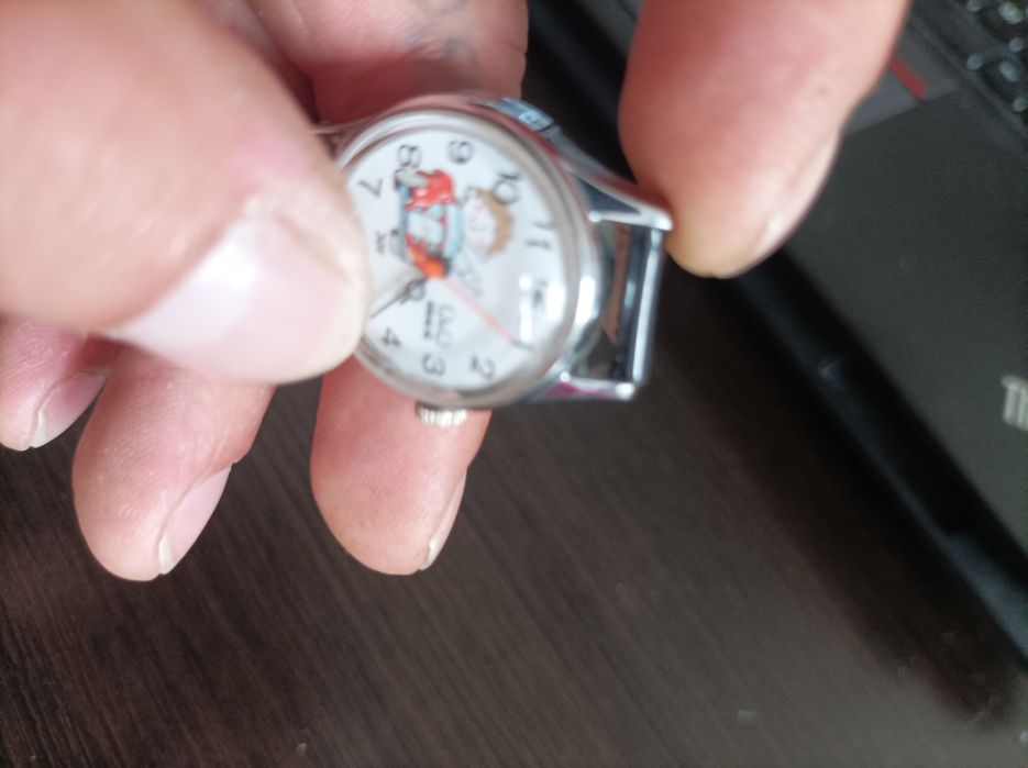 Zegarek nakręcany vintage dziecięcy Q&Q  mec