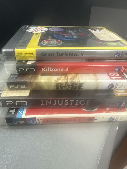 PS3 impecavel com 5 jogos. Sem comando