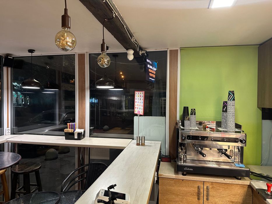 Кавʼярня готовий бізнес. Не підлягає демонтажу! Світло є постійно.