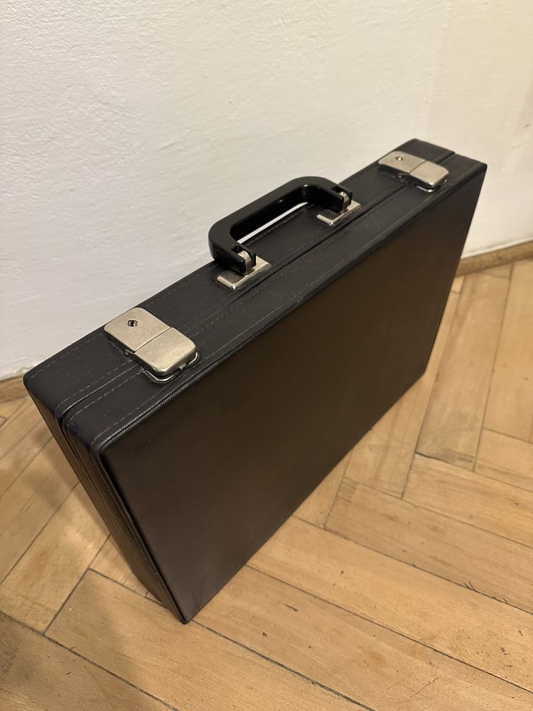 Neseser aktówka walizka PRL retro (unikatowa) - czarna