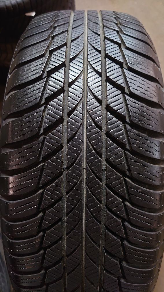 Зимние шины Bridgestone Blizzak LM001 RUNFLAT 195/55 r16 комплект