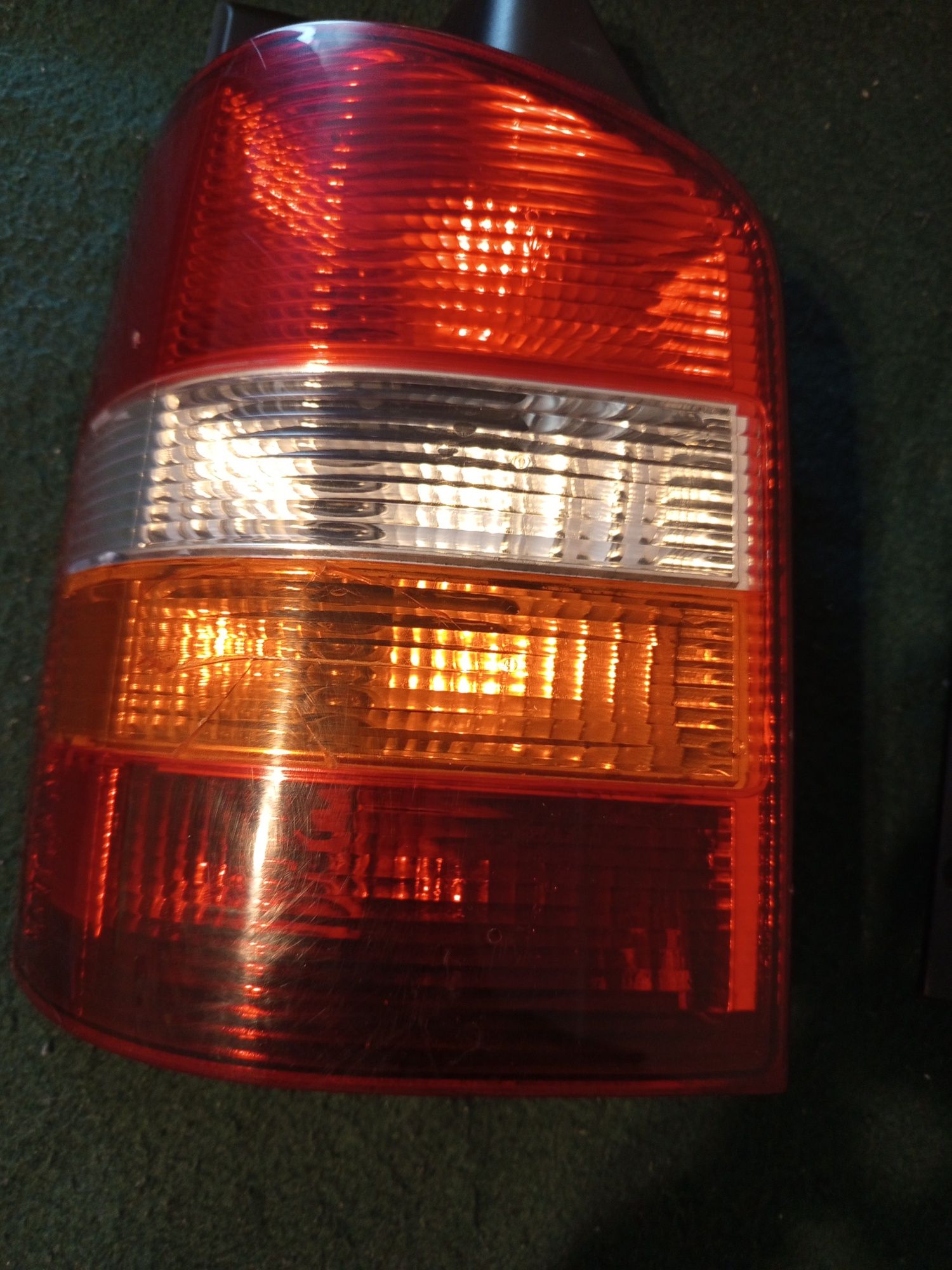 Lampy tył VW Transporter T5