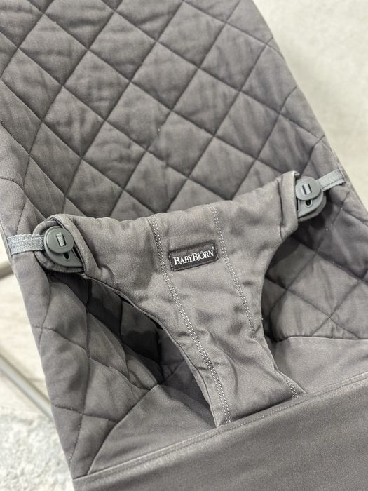 Дитячий шезлонг-гойдалка babybjorn