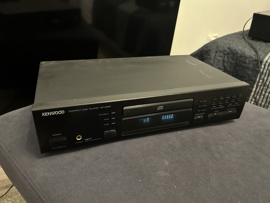 KENWOOD DP-2050 проигрыватель сд.Франция