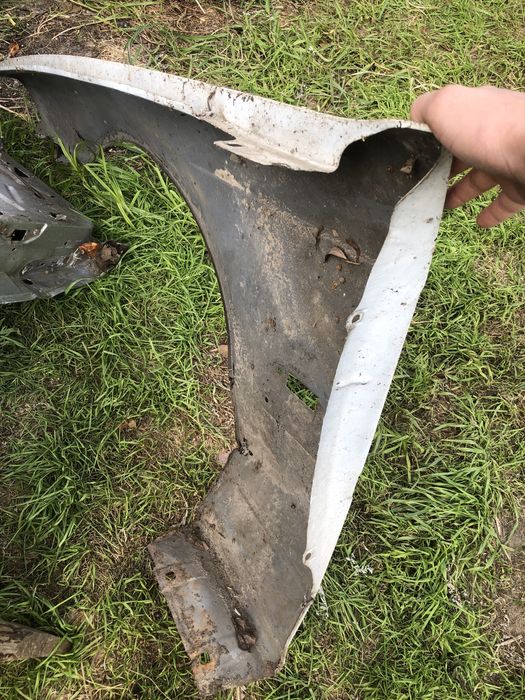 Крило бмв е36 в отлічному стані