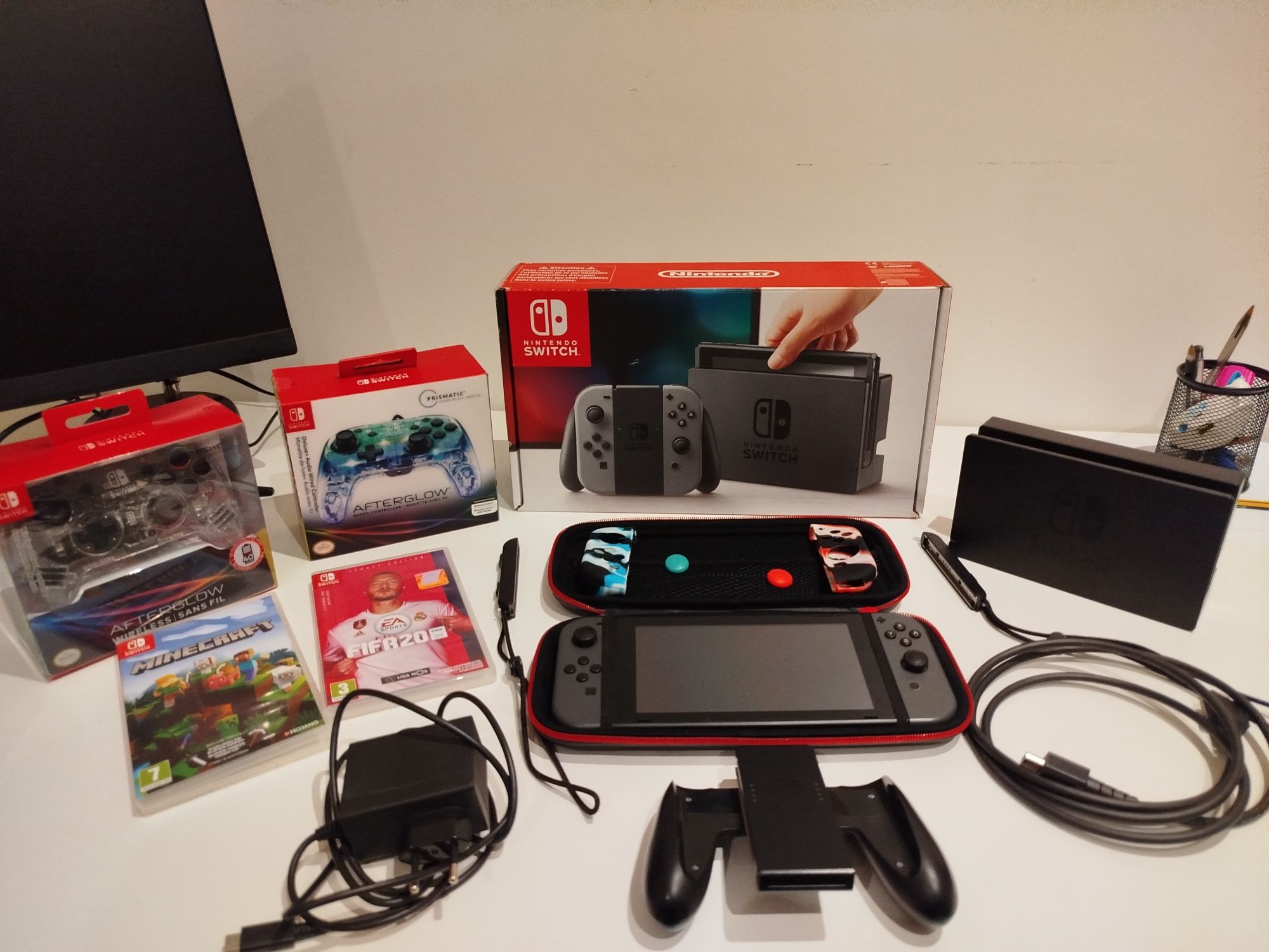 Nintendo switch com caixa