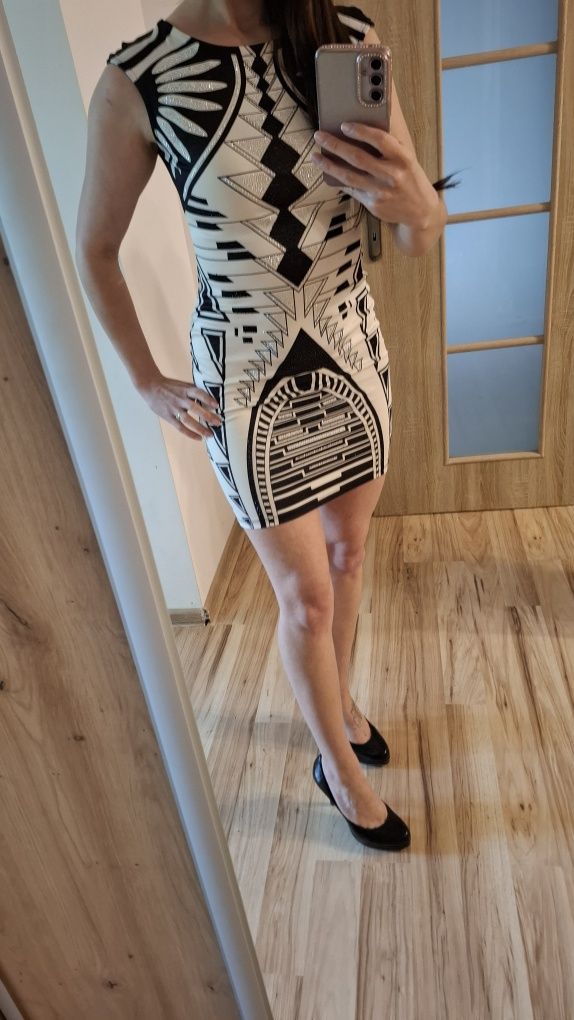 Sukienka cyrkonie, mini