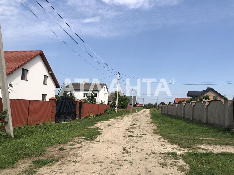 Продаж 2 земельних ділянок загальною площею- 24 сотих