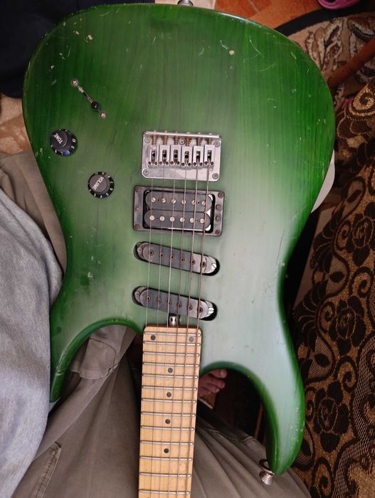 Gitara elektryczna MEG