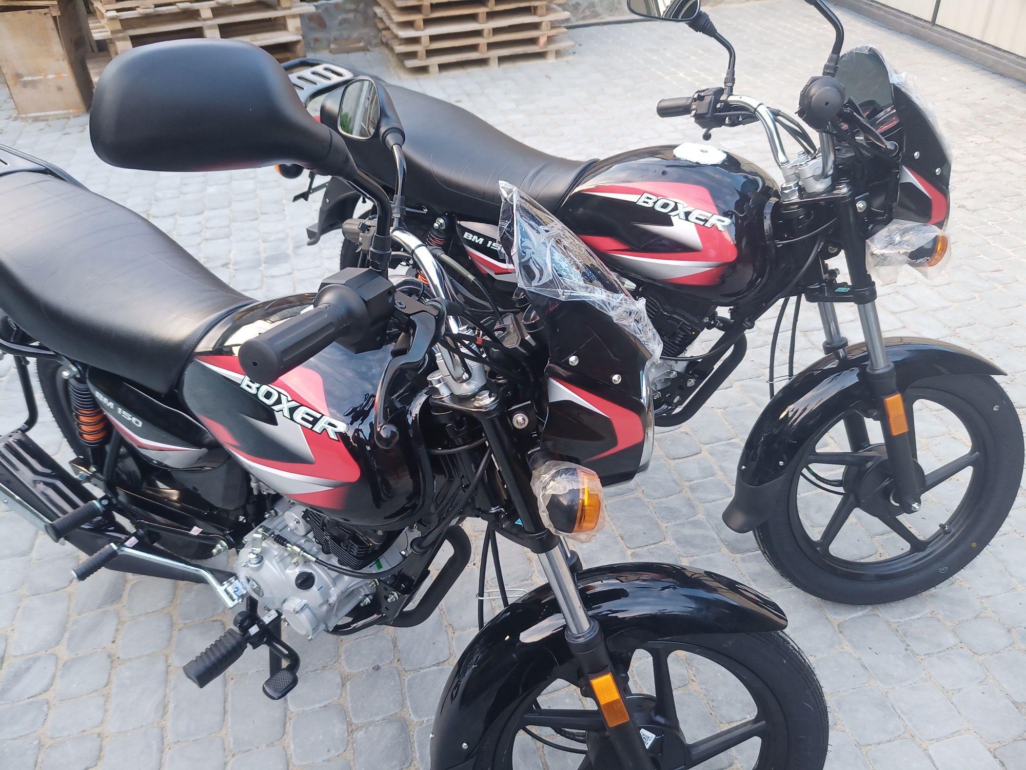 Мотоцикл Bajaj Boxer