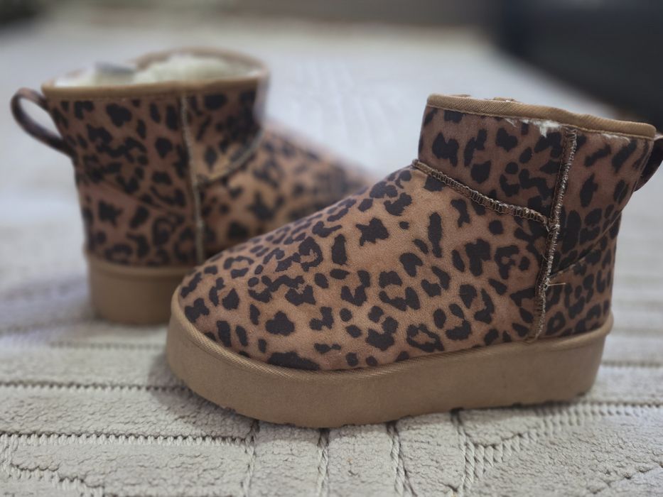 Жіноче  тепле взуття