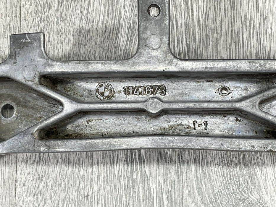 Траверса МКПП 6-ти ступ Е34/E31 M60/M62 Код:858