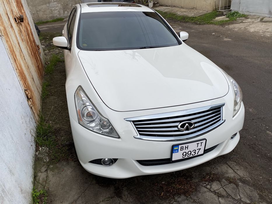 Продам Infiniti G37 2011