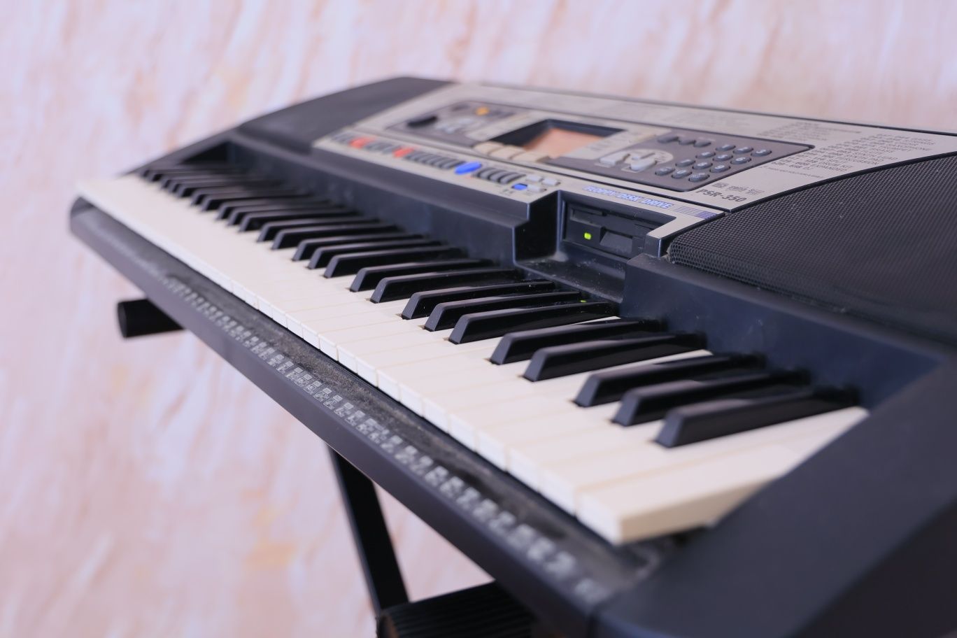 Синтезатор YAMAHA PSR-350