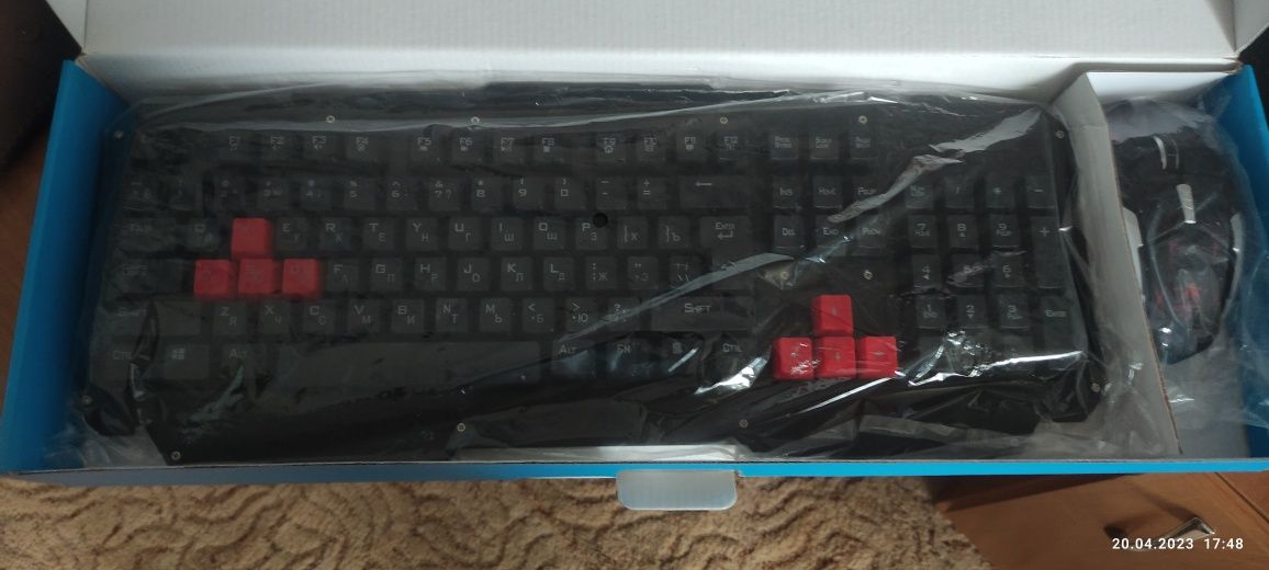 Клавиатура HK6700