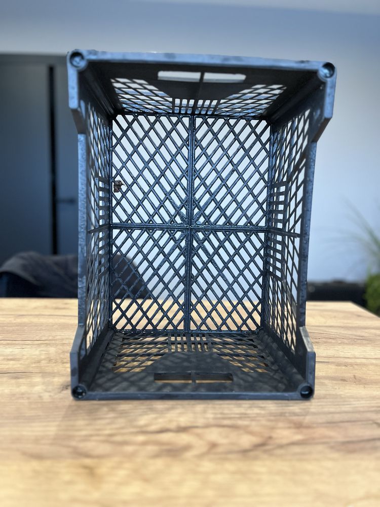 Skrzynki plastikowe 30x40x22
