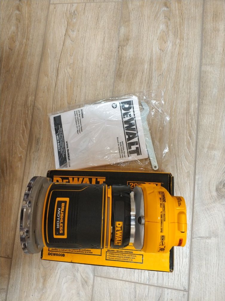 ТОП продаж.Аккумуляторный бесщеточный фрезер DeWalt DCW600B 20V MAX