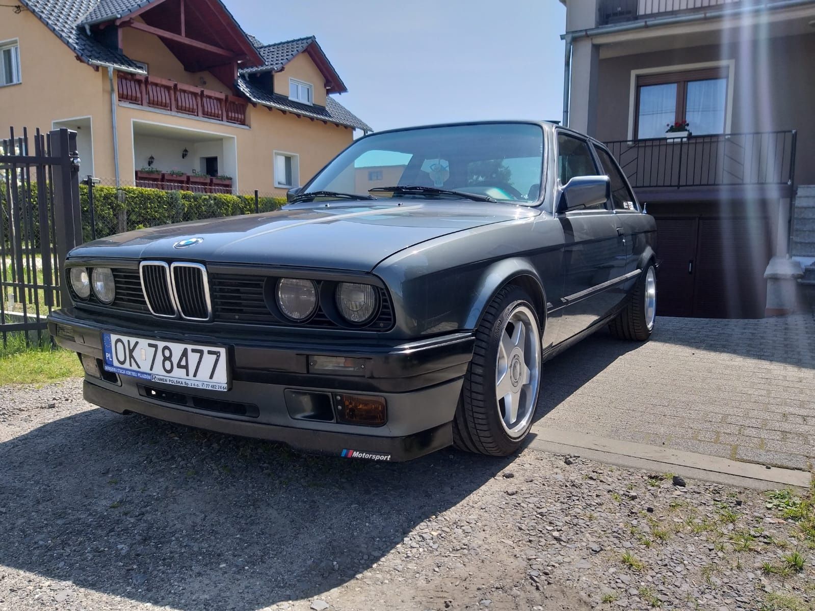 BMW E30 328i coupe