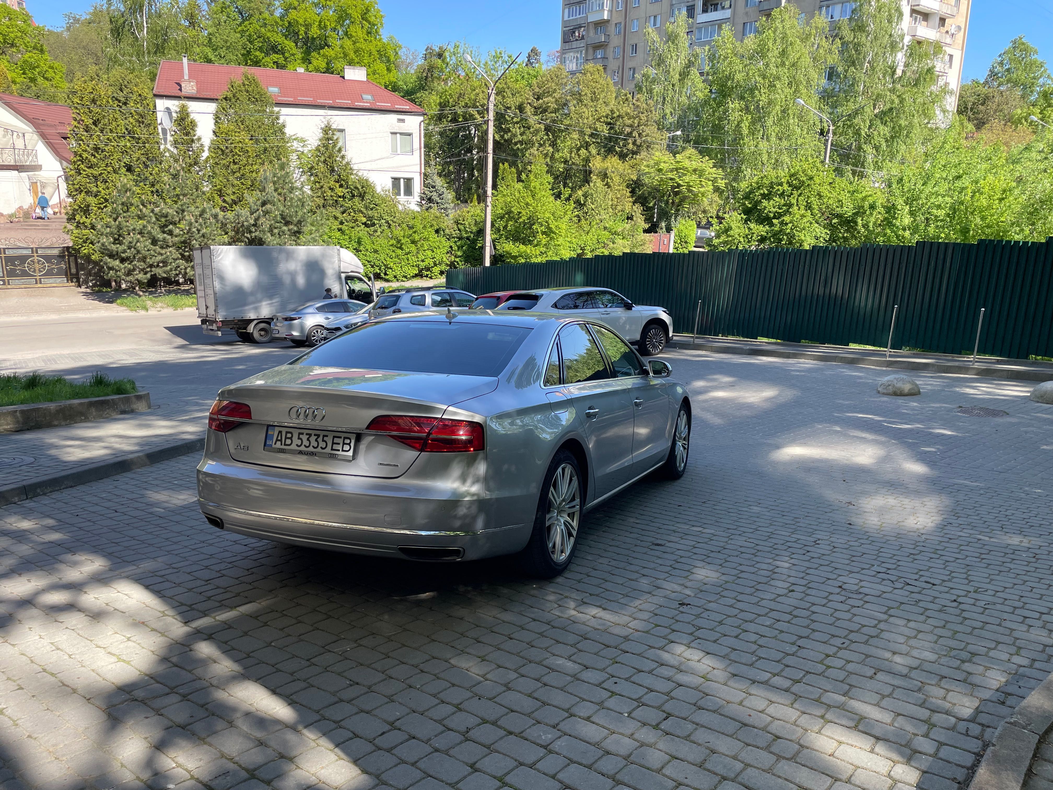 продаю Audi a8 2015 року в короткій базі