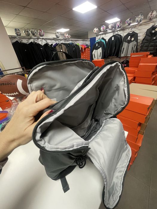 Рюкзак баскетбольний Nike Varsity Elite Backpack HM9965‑068